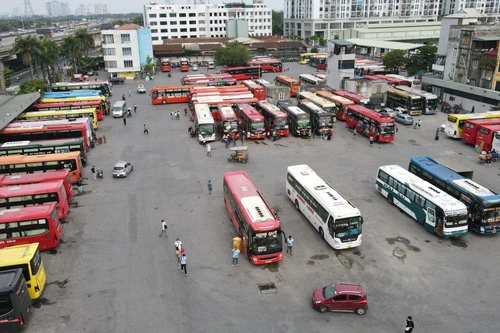Hà Nội “điểm mặt” hàng loạt xe khách của các tỉnh, thành phố vi phạm an toàn giao thông