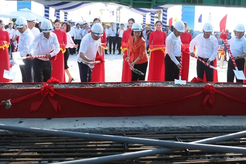 Hà Nội: Hợp long công trình cầu Vĩnh Tuy 2, thông xe vào đầu tháng 9-2023