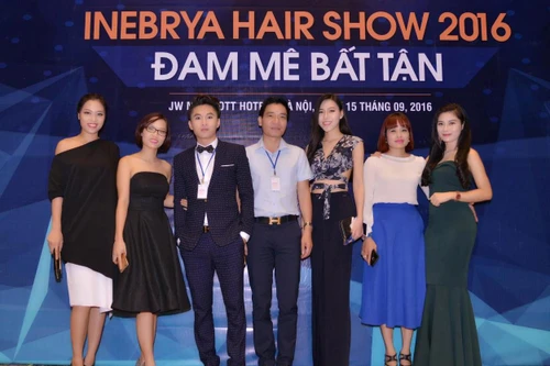 Biến ảo với tóc trong "Đam mê bất tận" ​