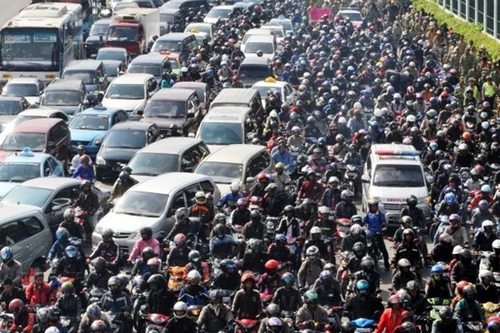 85% người dân Hà Nội ủng hộ hạn chế xe cá nhân