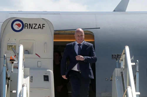 Thủ tướng New Zealand ‘đi nhờ’ máy bay thương mại sau khi chuyên cơ gặp sự cố