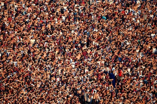 Kinh ngạc về những đám đông khủng khiếp trên hành tinh