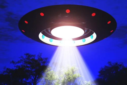 Sửng sốt xem 10 UFO "nhảy múa" trên bầu trời Osaka, Nhật Bản