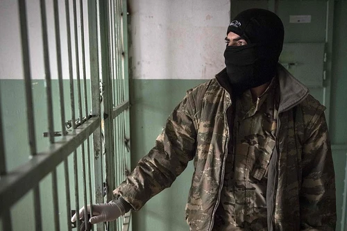 [ẢNH] Lo sợ tù nhân nổi loạn, lực lượng người Kurd tăng cường an ninh tại các nhà tù IS