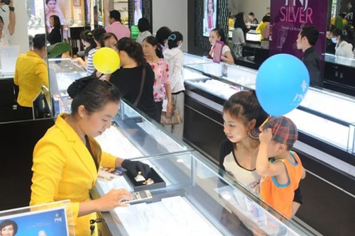 Giá vàng 30-10: Tiếp tục giảm mạnh