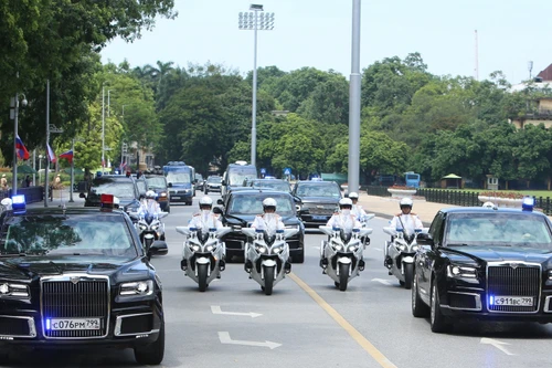 Ngắm dàn "siêu" mô tô của Công an Hà Nội trước giờ đón Tổng thống Liên bang Nga Vladimir Putin thăm cấp Nhà nước tới Việt Nam