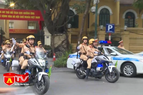 CSGT Hà Nội ra quân đảm bảo TTATGT dịp Tết 