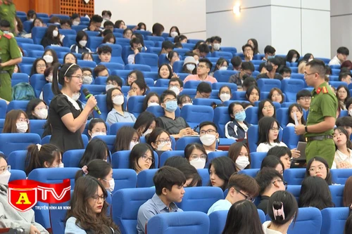 Đẩy mạnh tuyên truyền phòng chống tội phạm trên gian mạng tại trường học