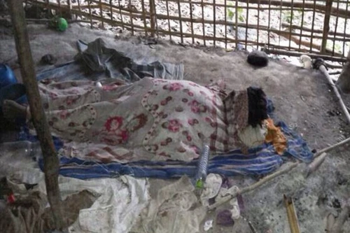 Hình ảnh khủng khiếp trong một trại buôn người ở Thái Lan