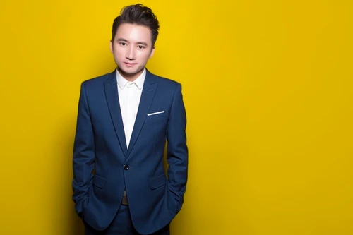 Phan Mạnh Quỳnh bất ngờ "gây sốt" với "Vợ người ta" 