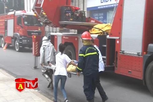 Diễn tập PCCC và CNCH tại Trung tâm thương mại Vincom Bà Triệu