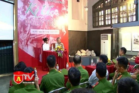 Giao lưu với nhân chứng lịch sử "Ký ức ngày trở về"