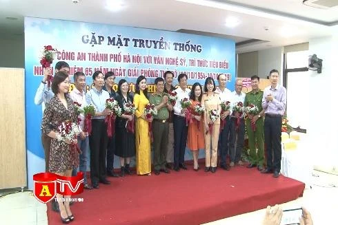 Gặp mặt giữa CATP Hà Nội và văn nghệ sỹ, trí thức Thủ đô