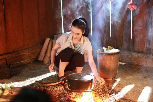 Angela Phương Trinh tiết lộ cảnh "trầy da tróc vảy" khi quay "Sứ mệnh trái tim"