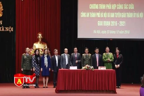 Ký kết công tác phối hợp giữa CATP và Ban Tuyên giáo Thành ủy Hà Nội