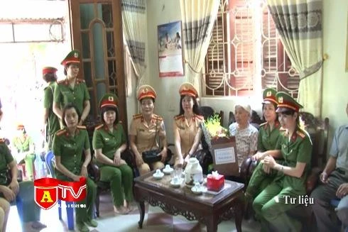 Dành hơn 431 tỷ đồng tặng quà Tết cho người có công