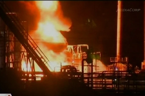 Cháy lớn nhà máy lọc dầu tại Mỹ