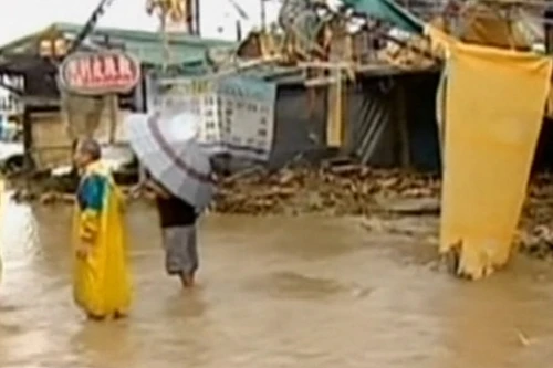 25 người thiệt mạng vì bão Saola