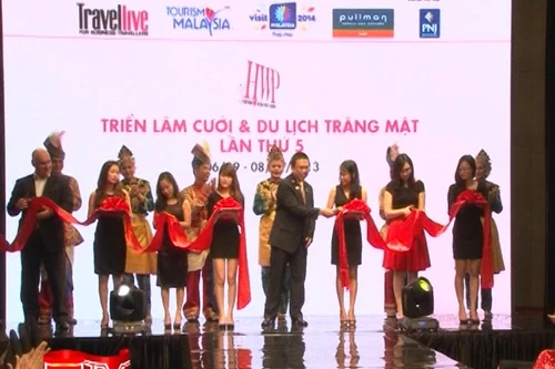 Khai mạc triển lãm cưới và du lịch trăng mật năm 2013