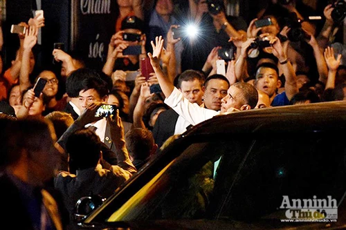 Tổng thống Mỹ được bảo vệ thế nào khi ăn bún chả ở Hà Nội