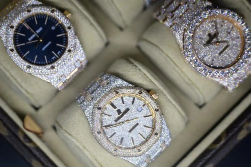 Nga thu giữ lô đồng hồ Thụy Sĩ, nghi vấn để ‘trả đũa lệnh trừng phạt’