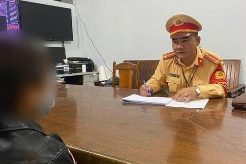 [Tin nhanh sáng 17-11-2022] Thiếu niên 12 tuổi trộm 99 xe máy để mua cỏ Mỹ