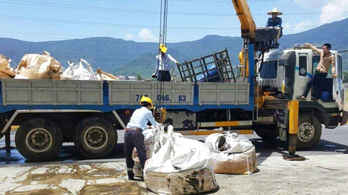 Phát sinh khoảng 800.000 tấn chất thải nguy hại mỗi năm