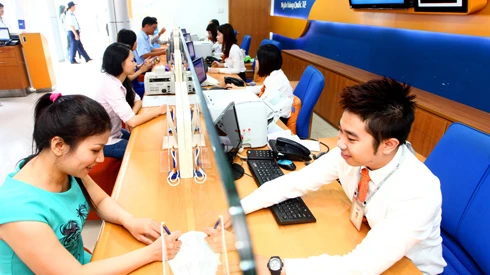 Thanh toán vé tàu Tết Đinh Dậu 2017 dễ dàng hơn