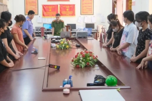 Nhóm đối tượng giả danh sàn thương mại điện tử Shopee lừa đảo liên tỉnh