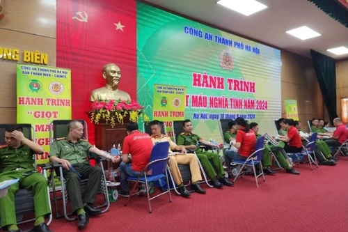 Lan toả phong trào hiến máu tình nguyện trong Công an quận Long Biên 