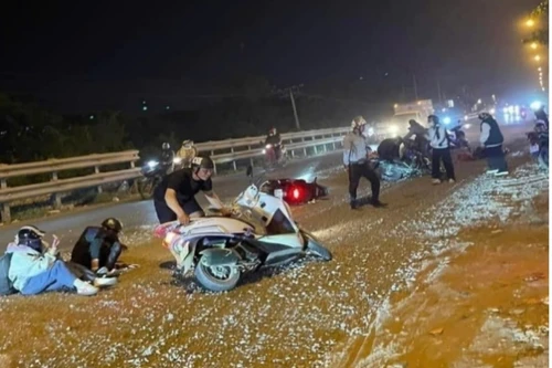 Xử phạt 'thủ phạm' khiến hàng loạt người, phương tiện ngã đổ trên quốc lộ 1A