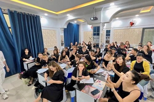 Chuyên gia Lê Huỳnh Anh Vy: "Bộ luyện sợi 21 ngày" chinh phục giới phun xăm thẩm mỹ