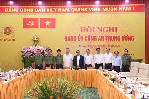 Tiếp tục là một trong số cấp ủy “gương mẫu, đi đầu” tiêu biểu, toàn diện trong hệ thống chính trị