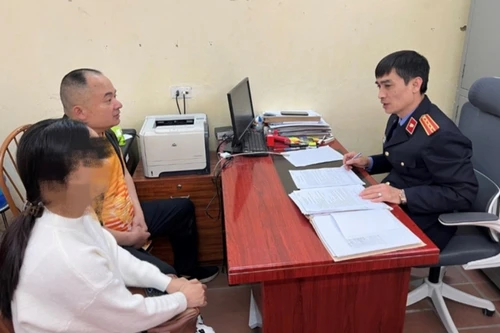 Khởi tố 1 người nước ngoài dùng gậy golf đập hỏng xe ô tô của đối tác