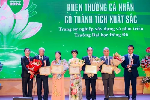 Trang trọng, tự hào lễ kỷ niệm 30 năm thành lập Trường Đại học Đông Đô
