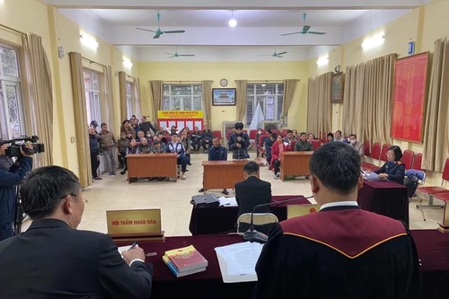 Cái giá phải trả cho những kẻ ‘kiếm ăn’ bằng pháo dịp Tết nguyên đán Giáp Thìn 