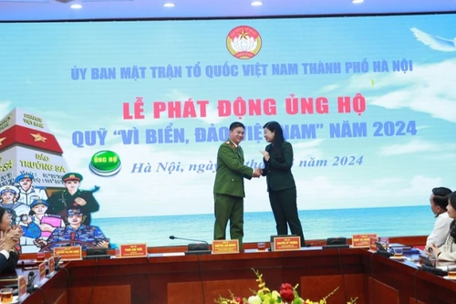 Công an thành phố Hà Nội ủng hộ quỹ "Vì biển, đảo Việt Nam” năm 2024
