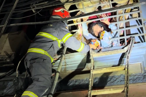 Lãnh đạo Bộ Công an khen các đơn vị Cảnh sát PCCC & CNCH TP Hà Nội