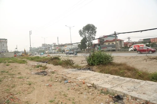 Bền bỉ tuyên truyền, vận động để người dân tự nguyện bàn giao mặt bằng thi công dự án quốc lộ 1A