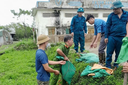 Vì phía trước là sự an toàn, sinh mạng của người dân...