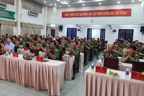 Củng cố vững chắc mối quan hệ phối hợp giữa Cụm thi đua số 6 – Công an Hà Nội và Công an quận Bình Thạnh – TP. Hồ Chí Minh