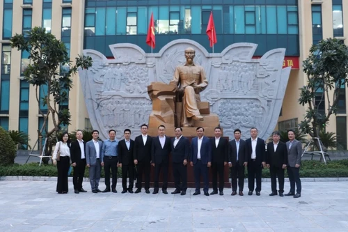 Trưởng Cơ quan đại diện Bộ Công an Trung Quốc thăm, làm việc tại Công an thành phố Hà Nội