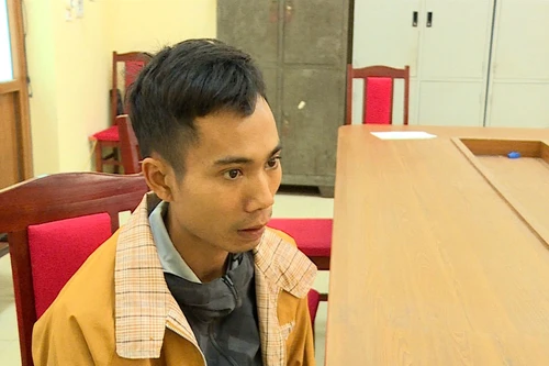 Nửa đêm chặn bắt nam thanh niên 'găm' gần 20 kg pháo các loại