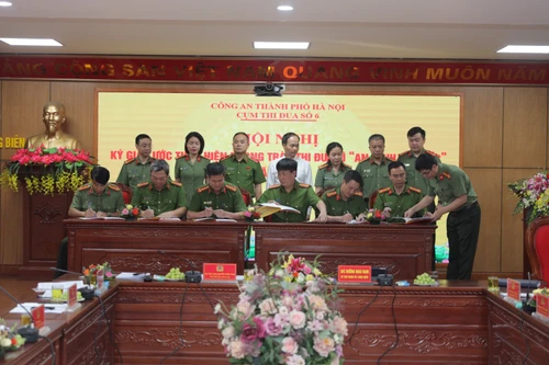 Phong trào thi đua phải phục vụ các nhiệm vụ chính trị của Công an thành phố