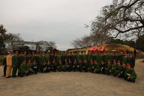 Công an tỉnh Hưng Yên tổ chức hoạt động về nguồn, sinh hoạt chính trị và báo công tại 2 tỉnh Điện Biên và Sơn La