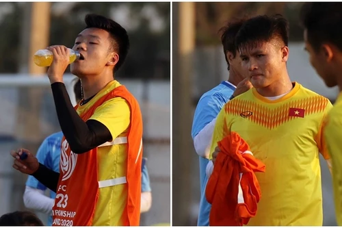 [ẢNH] U23 Việt Nam đẫm mồ hôi, quần thảo trên sân tập chờ đấu UAE