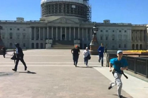 Nổ súng gần tòa nhà Quốc hội Mỹ