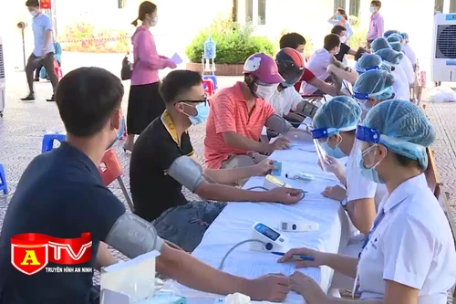 Tiêm vắc xin Covid-19 mũi nhắc lại để ngăn chặn nguy cơ tái bùng phát dịch