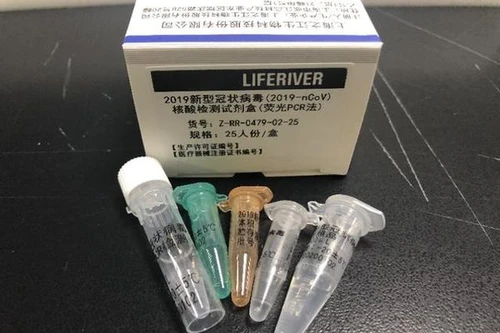 [ẢNH] Anh nghi ngờ chất lượng hàng triệu bộ kit xét nghiệm Covid-19 từ Trung Quốc