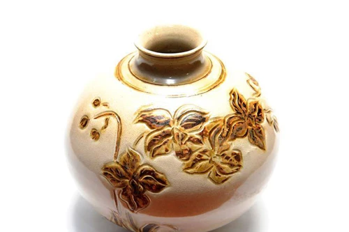 Nguồn cảm hứng từ gốm hoa nâu Lý-Trần